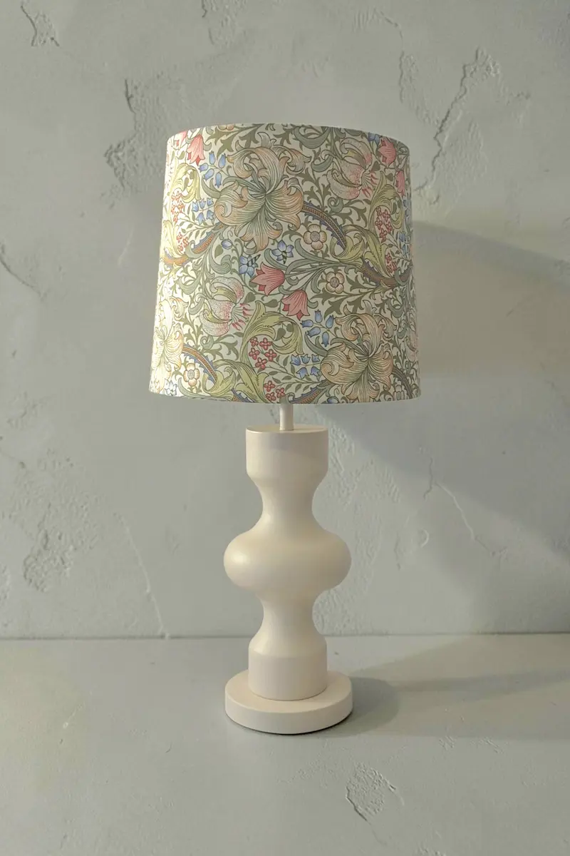 William Morris white and green table lamp - Image 3